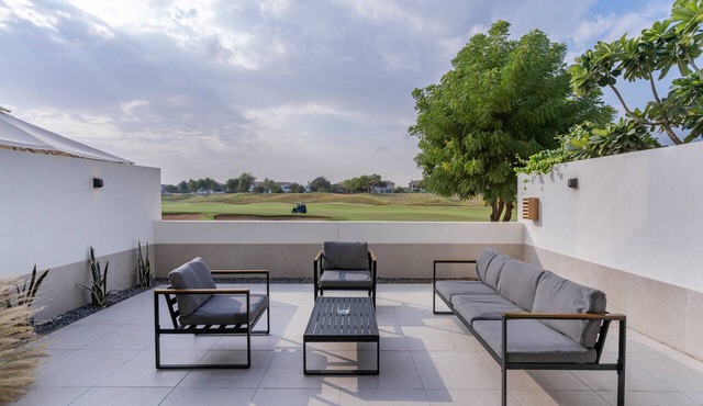 Stunning Golf Course View - 4 BR Townhouse at JGE