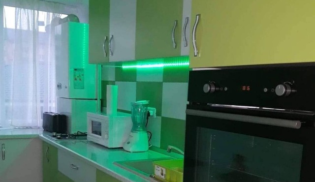 Stunning Green Studio 43