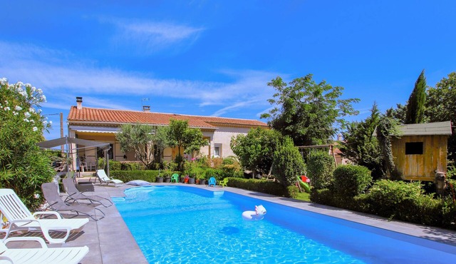 Stunning home in Bedarrides