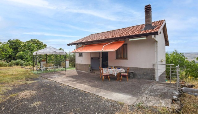 Stunning home in Bronte with WiFi