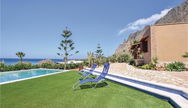 Stunning Home In Custonaci