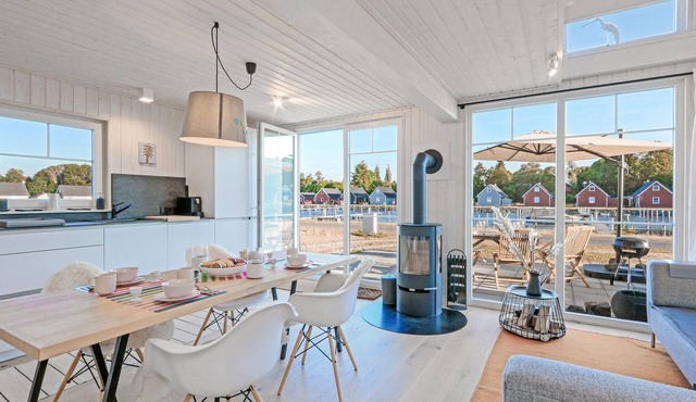 Stunning home in Zerpenschleuse