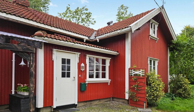 Stunning home in Eidsberg with kitchen