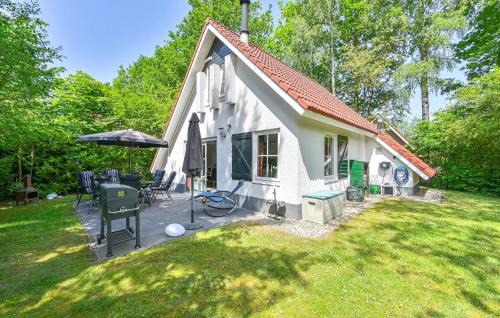 Stunning Home In Exloo With Wifi