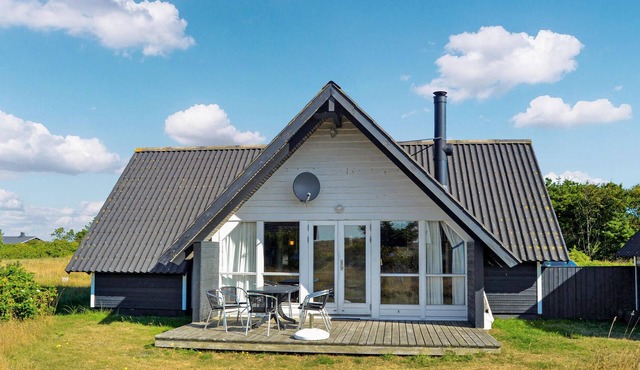 Stunning home in Skagen with kitchen