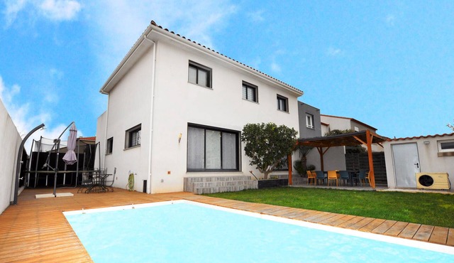 Stunning home in Torreilles
