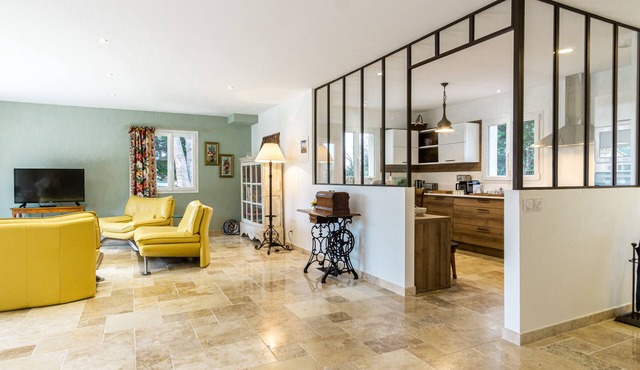 Stunning house on the edge of the Luberon