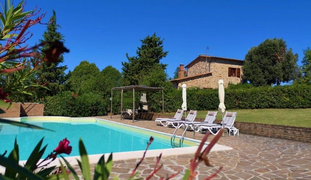 Stunning private villa with private pool, WIFI, A/C, TV, patio, pets allowed and panoramic view