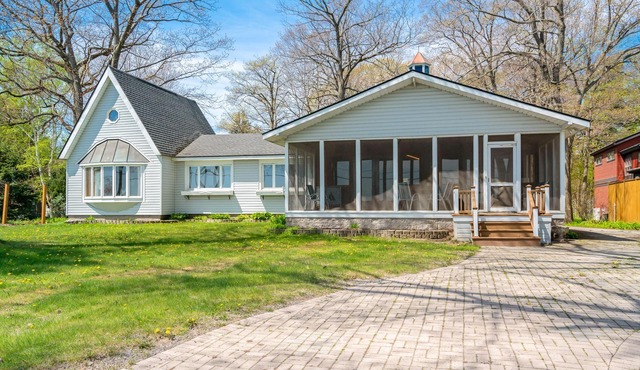 Stunning Lake Views on shores of Lake Erie