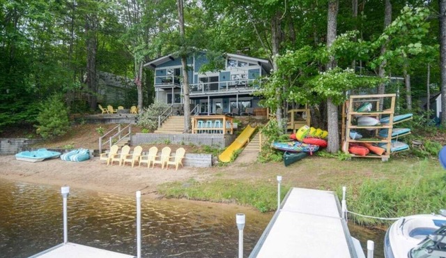 Stunning Lakefront Oasis—Hot Tub, Beach & Luxury!