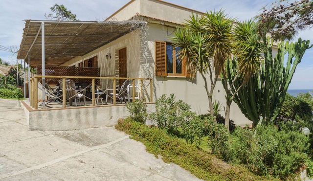 Stunning landscape in a relaxing Villa - Your dream vacation in Sicily