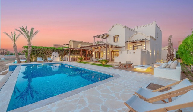 Stunning Luxurious 5 BR Villa at West Golf El Gouna