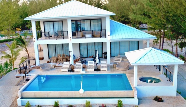 Stunning Luxury Beach Villa Stella Maris - 80% Introductory Discount