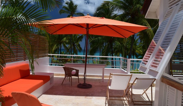 Stunning Luxury Oceanfront House, Modern, Best of The Best Location