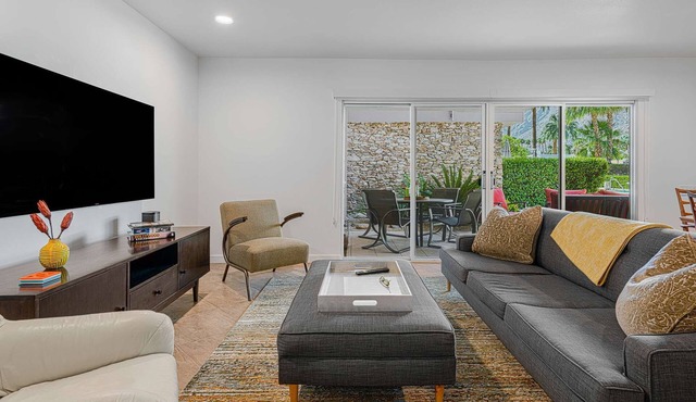 Stunning Mid-Century Getaway