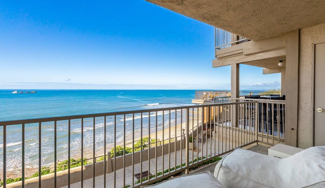 Stunning Modern Ocean View Condo