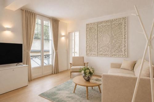 Stunning Montparnasse flat with AC