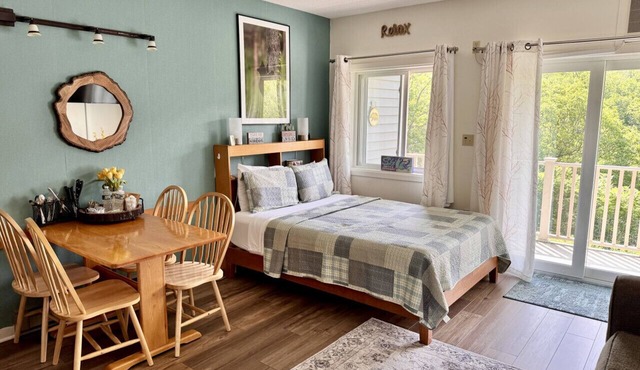 Stunning Mountain Views! Cozy Studio Resort Condo