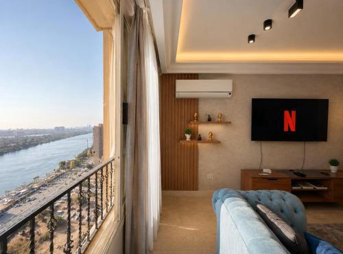 Stunning Nile View 2BR Balcony Prime Location