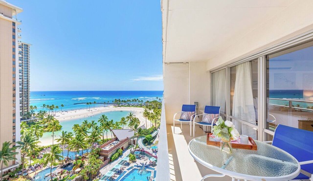 Stunning Ocean & Fireworks Lagoon View From Condo at Ilikai w/Full Kitchen