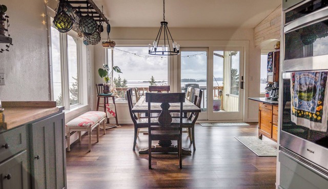 Stunning Ocean View Vacation Home with 4 Bedrooms, 2.5 Bathrooms