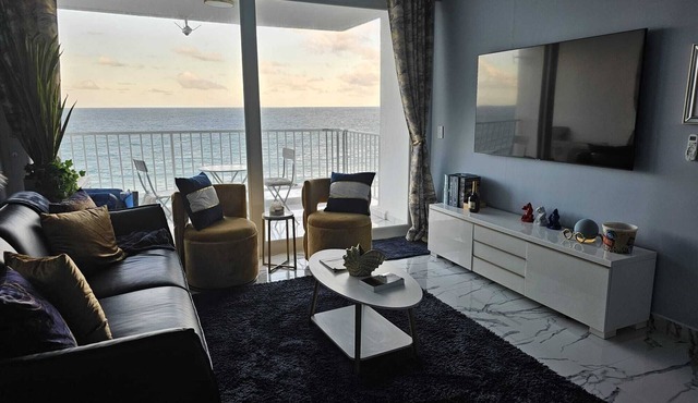 Stunning Ocean Views with direct Beach access