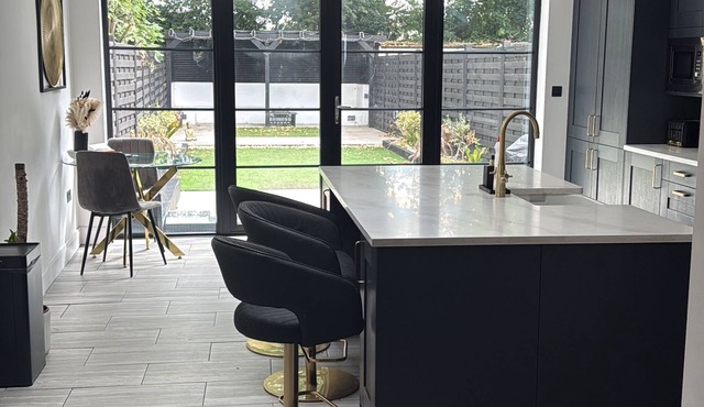 Stunning Open Plan 3- bedroom house