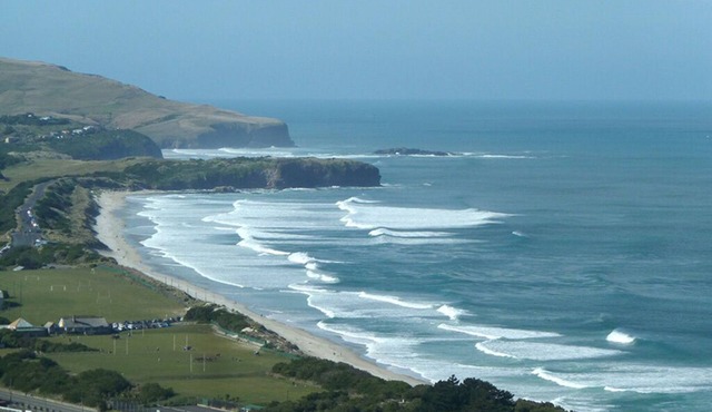Stunning Panoramic Views Surf to City - St Clair