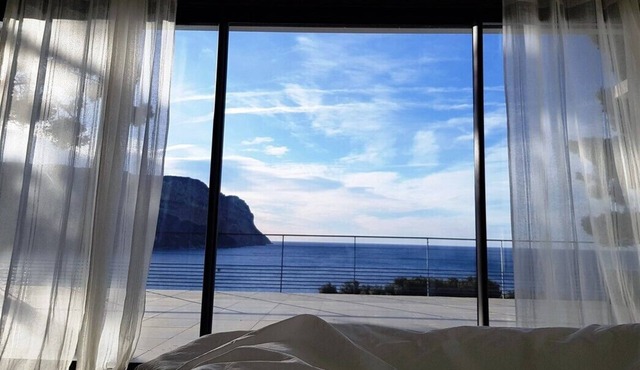 Stunning panoramic view, 150m from the sea, 4 Bedroom Villa