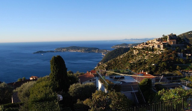 Stunning Penthouse with panoramic views of Eze Village and the French Riviera