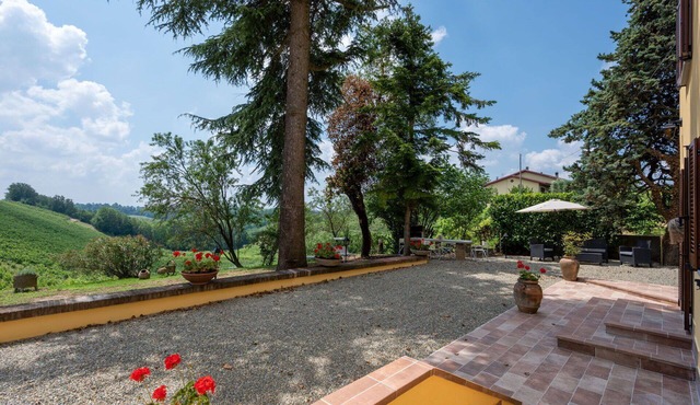 Stunning private villa for 6 guests with WIFI, TV and patio