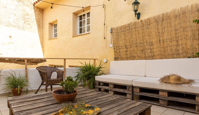 Stunning private villa for 11 people with WIFI, TV, terrace and pets allowed