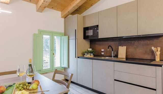 Stunning private villa for 12 guests with WIFI, A/C, TV, patio and panoramic view