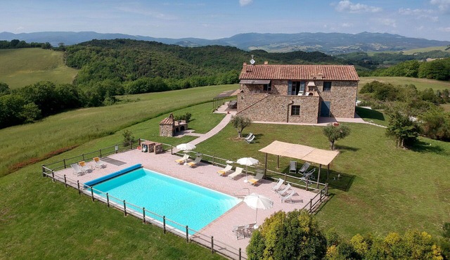 Stunning private villa for 21 guests with A/C, private pool, WIFI, TV, terrace and panoramic view