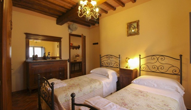 Stunning private villa for 10 people with WIFI, private pool, TV and pets allowed, close to Arezzo