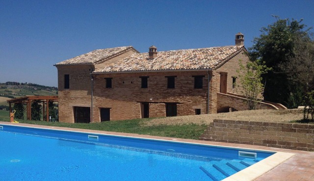 Stunning private villa for 14 people with WIFI, A/C, private pool, TV and panoramic view