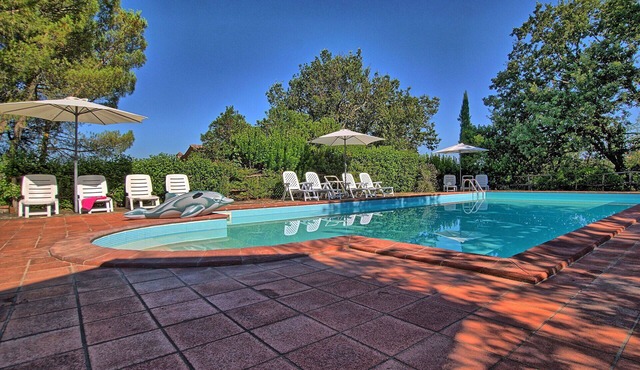 Stunning private villa for 17 people with private pool, WIFI, TV, veranda and panoramic view