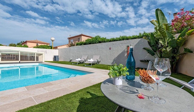 Stunning private villa for 6 people with private pool, A/C, WIFI, TV, terrace and pets allowed