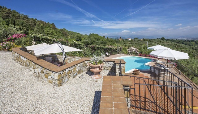 Stunning private villa for 14 guests with A/C, WIFI, private pool, TV, terrace and panoramic view
