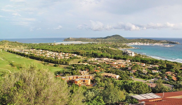 Stunning private villa for 7 guests with WIFI, A/C, TV, patio, pets allowed and panoramic view