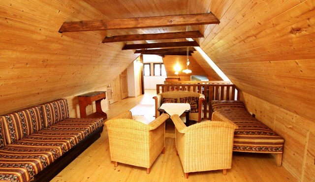 Stunning private villa for 6 guests with hot tub, WIFI and TV