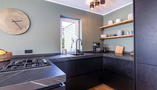 Stunning private villa for 6 people with WIFI, pool, TV and patio