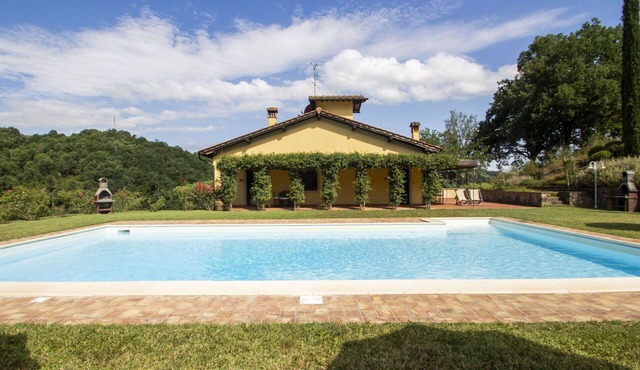 Stunning private villa with WIFI, private pool, TV, terrace, pets allowed and panoramic view