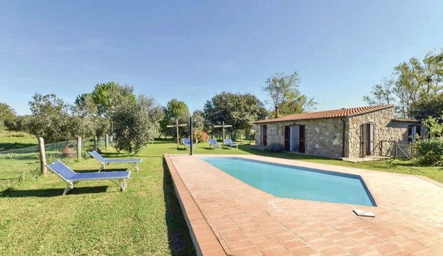Stunning private villa for 9 guests with WIFI, private pool, pets allowed and panoramic view