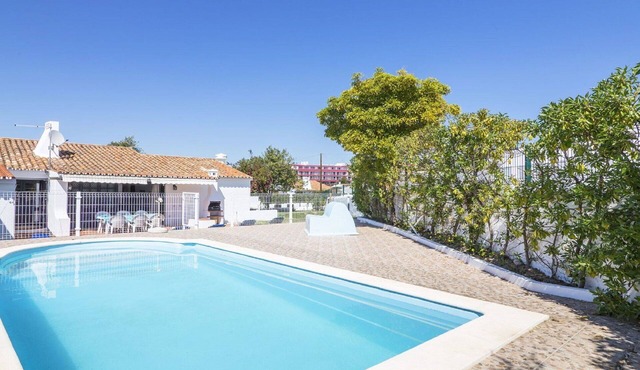 Stunning private villa for 8 guests with private pool, TV and patio