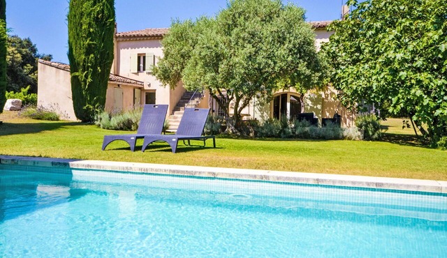 Stunning private villa for 9 people with WIFI, private pool, TV and terrace