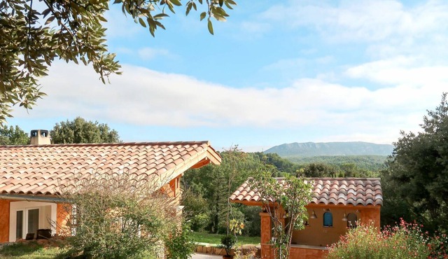 Stunning private villa for 6 people with private pool, WIFI, A/C, TV, terrace and parking