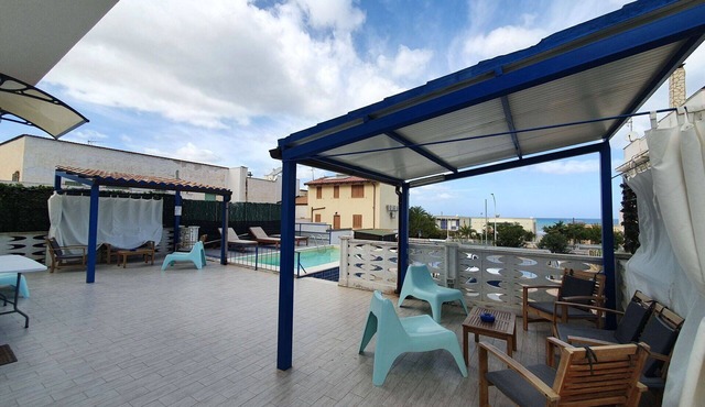 Stunning private villa for 8 guests with A/C, private pool, WIFI, TV and patio
