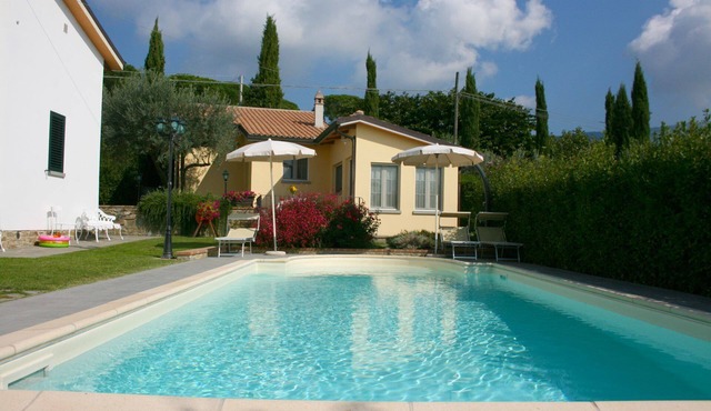 Stunning private villa for 3 guests with pool, WIFI, A/C, TV and terrace