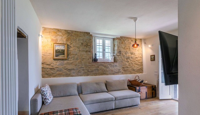 Stunning private villa with private pool, WIFI, TV, patio, pets allowed and panoramic view